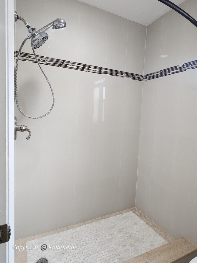 Building Photo - 10293 NW 33rd St