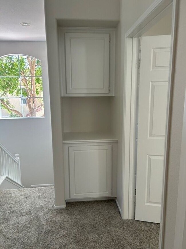 Building Photo - 2-Bedroom 2-Bath Rancho Santa Margarita Home