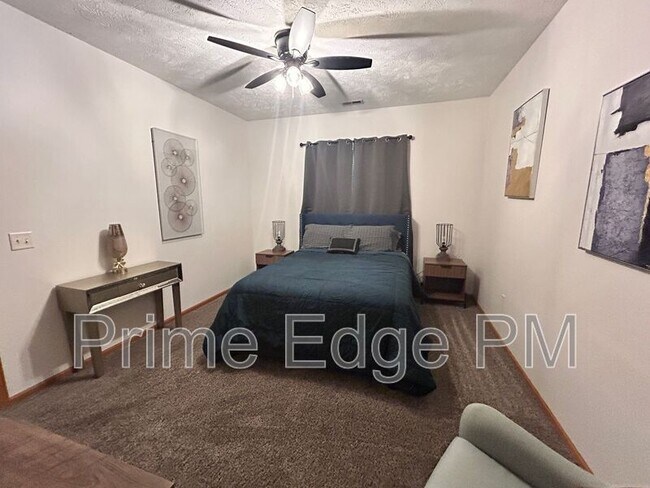 Building Photo - 6241 Holdrege-6