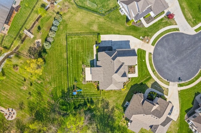 Building Photo - 250 Harrowgate Dr