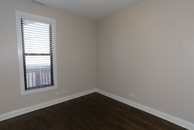 Building Photo - 1218 W Diversey Pkwy