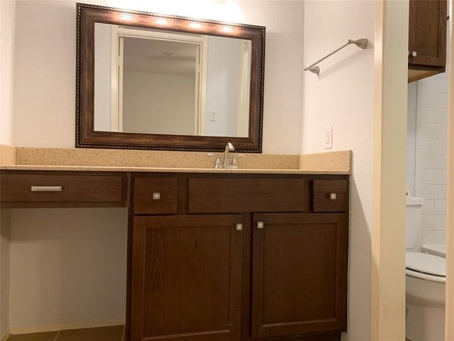 Building Photo - 2601 Augusta Dr