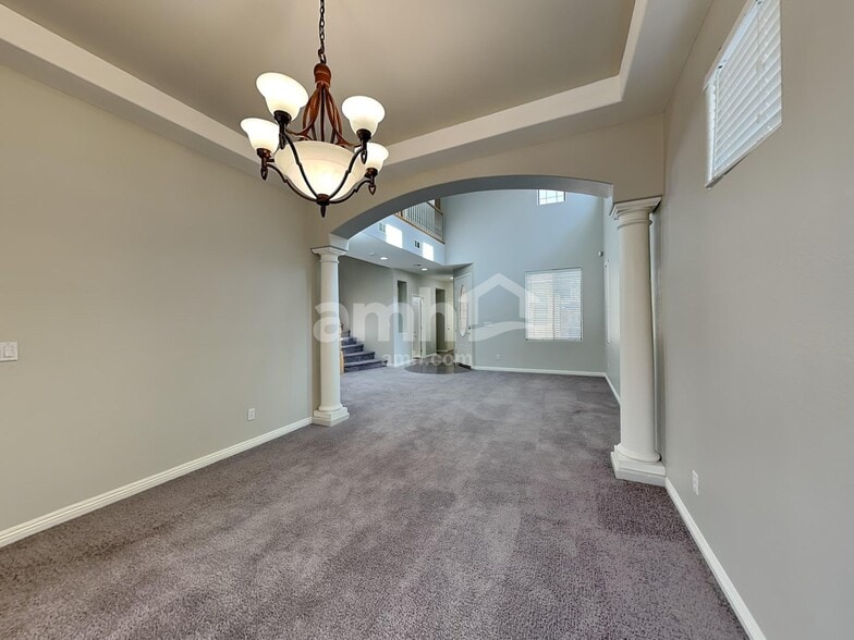 Building Photo - 9028 W Wolf Dancer Ave