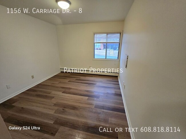 Building Photo - 2 bedroom/ 1 bath apartment in Whitewater, WI