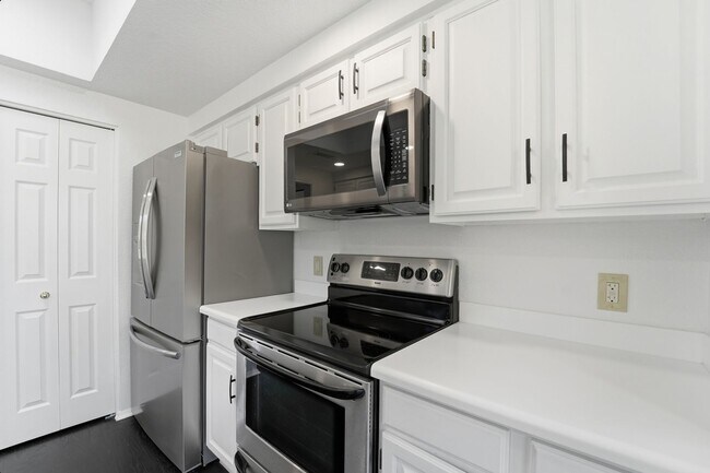 Building Photo - Welcome to this stunning 3-bedroom, 2-bathroom home in the heart of Scottsdale, AZ