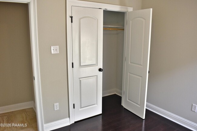Building Photo - 421 Berg Ct