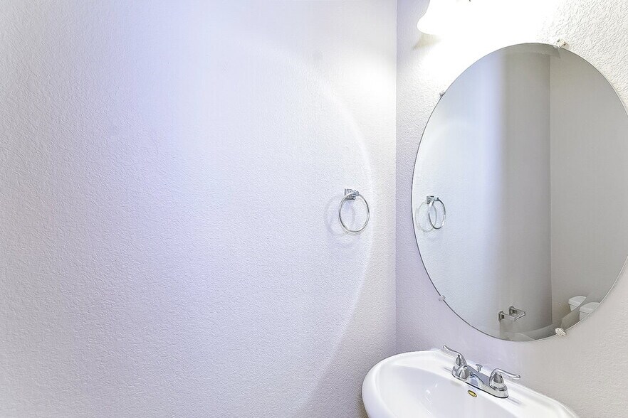 Building Photo - 7620 S Ambersnail St