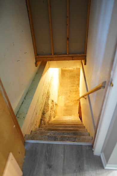 Entrance to basement from unit - 413 19th Ave NE