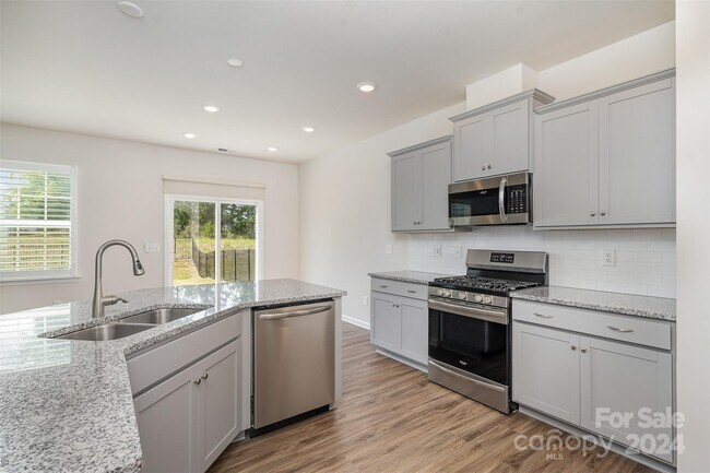 Building Photo - 15115 Moulin Ct Dr