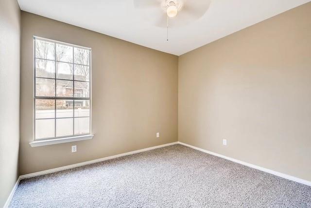 Building Photo - 1400 Chestnut Dr