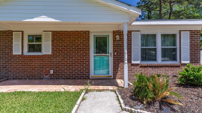 Building Photo - 4070 Long Line Ln