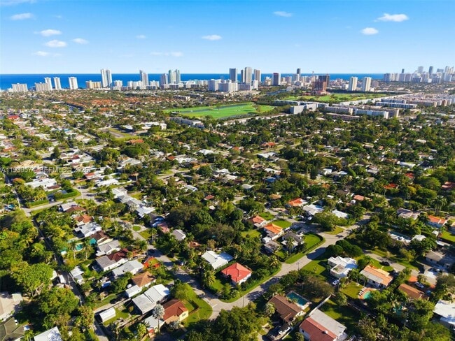 Building Photo - 1538 Funston St