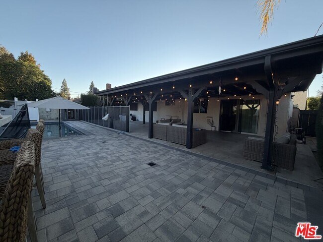 Building Photo - 7656 Capistrano Ave