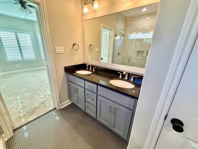 Building Photo - 9206 Anna St