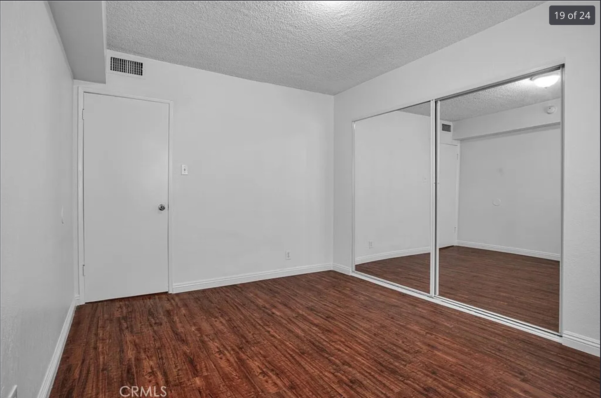 Building Photo - 218 E Tamarack Ave