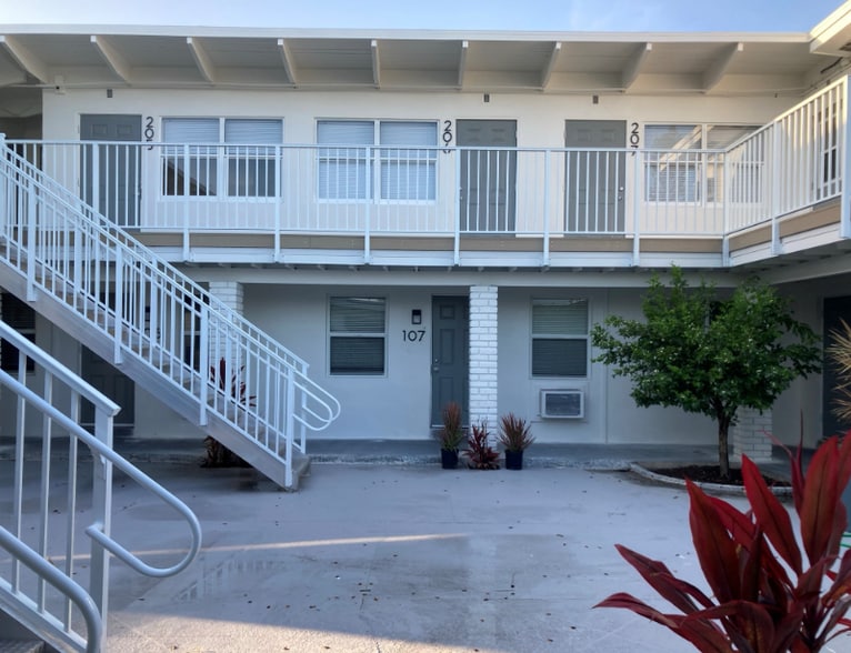 Building Photo - 3507 Broadway