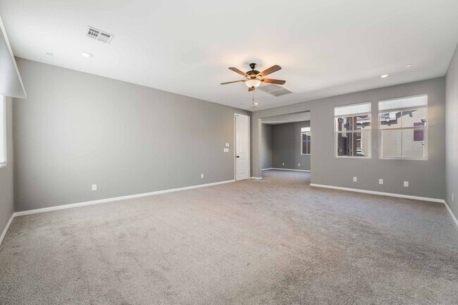 Building Photo - 3160 Color Palette Ave