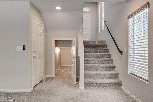 Building Photo - 6551 Foley Estate Ave