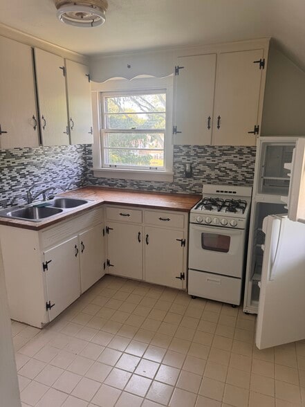 Building Photo - 1231 Jackson St