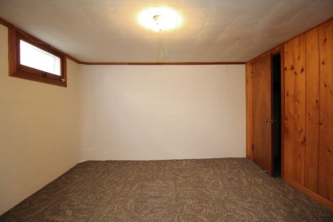 Building Photo - 3705 NE 66th Ave