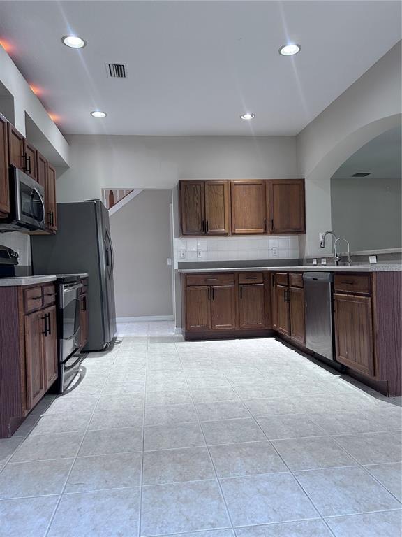 Building Photo - 1531 McCrea Dr