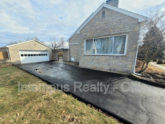 Building Photo - 3128 Ellis Pl