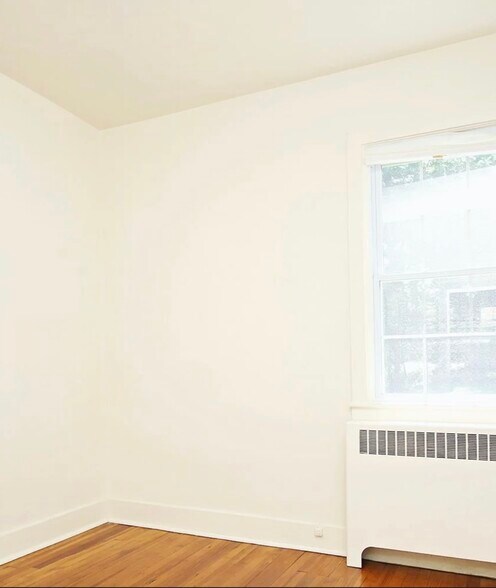 Bedroom 2 - 1765 Stony Point Rd