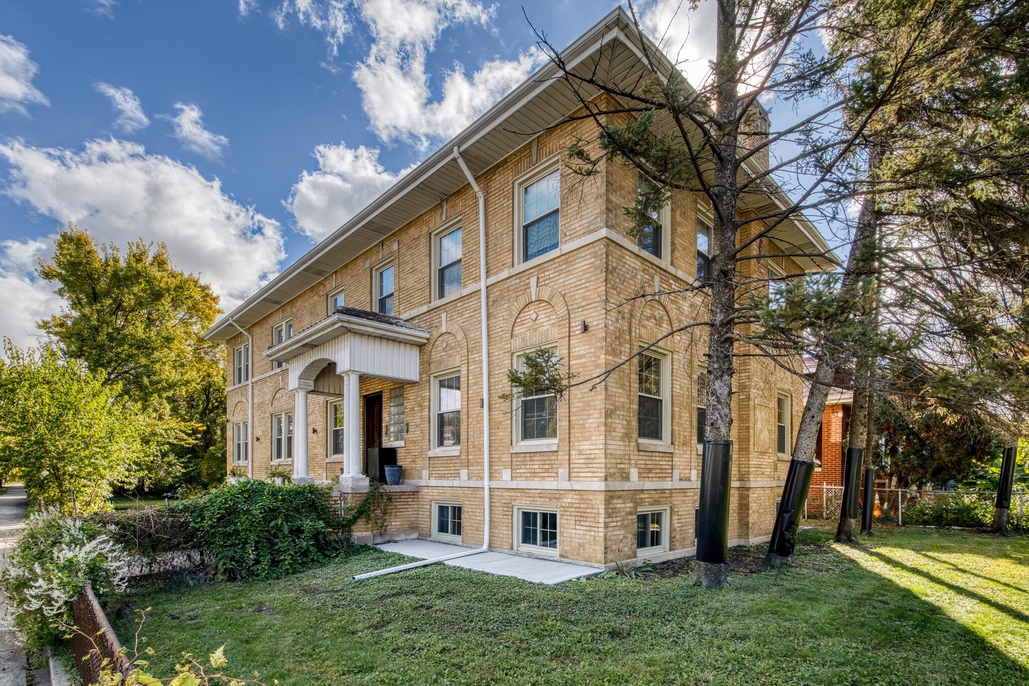 Building Photo - 7131 W Altgeld St