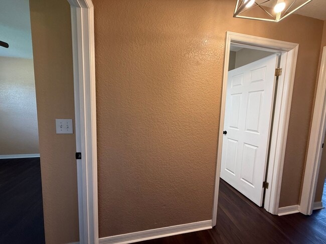 Building Photo - Charming 3-Bed, 2-Bath Oasis with Pool & E...