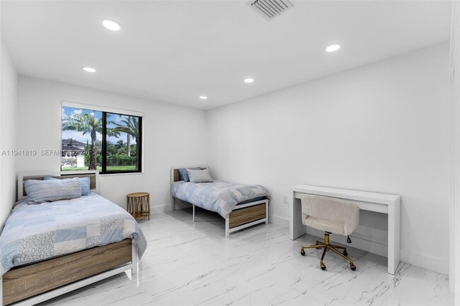 Building Photo - 14300 SW 192nd St