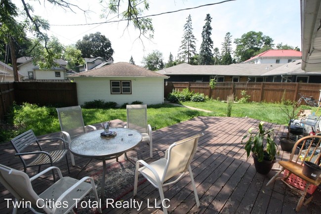 Building Photo - 3 br, 2 bath House - 535 E Minnehaha Parkway