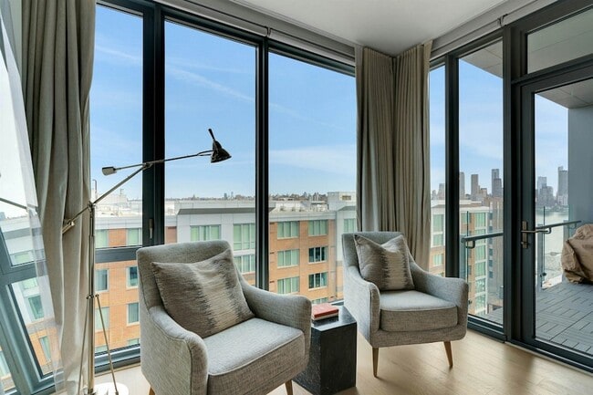 Building Photo - 9 Ave at Port Imperial