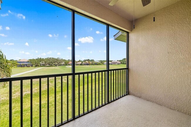 Building Photo - 905 Fairwaycove Ln