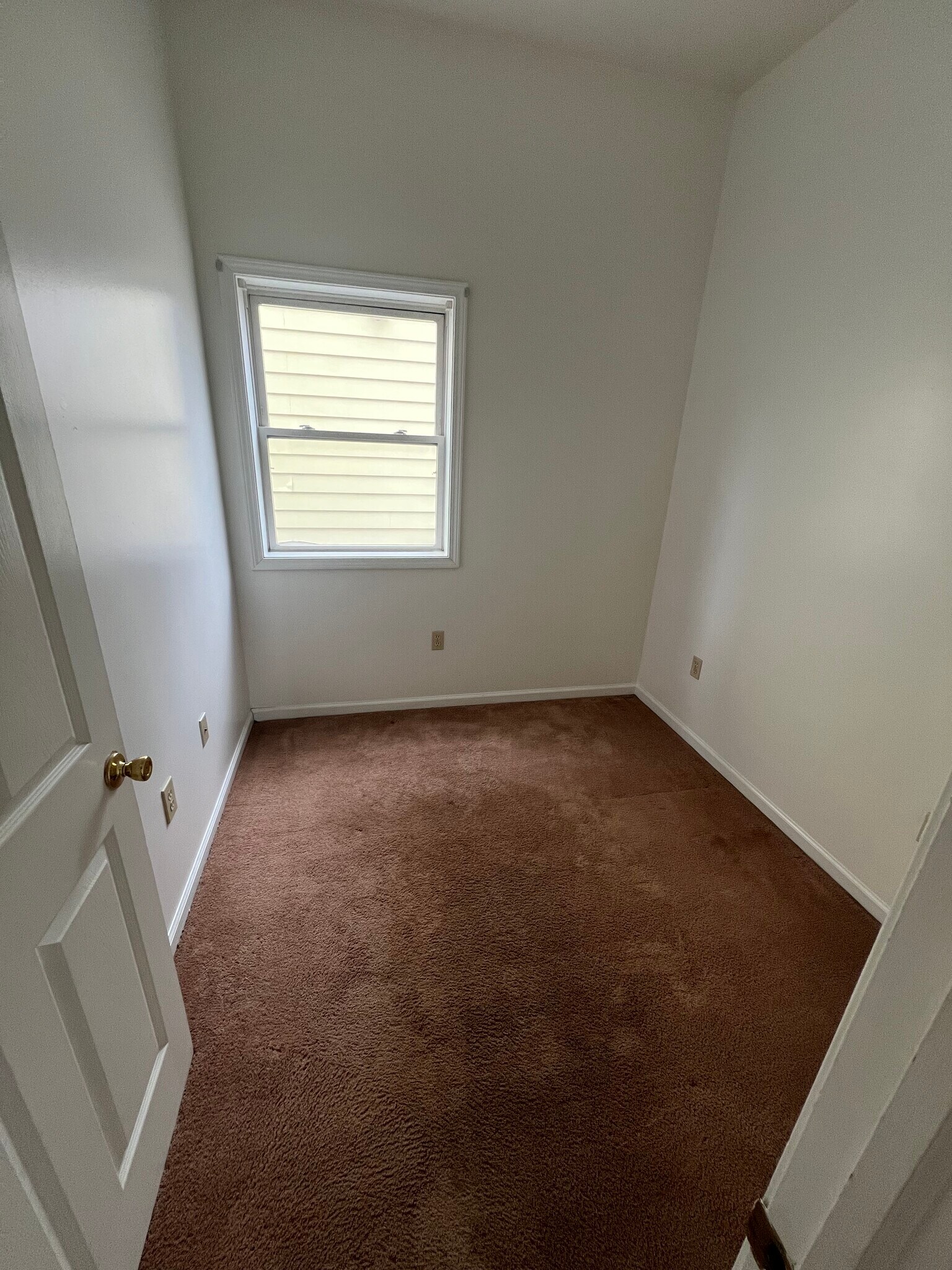 Building Photo - 196 Main St (unit 1)