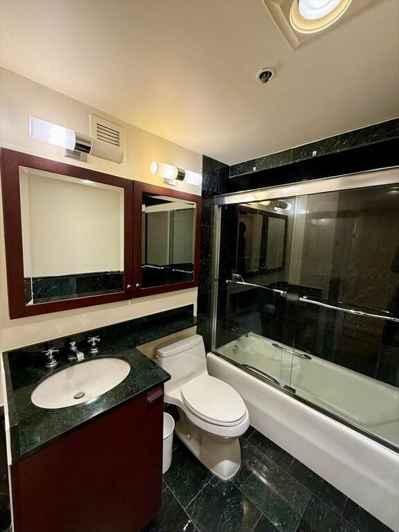 Building Photo - 170 Tremont St