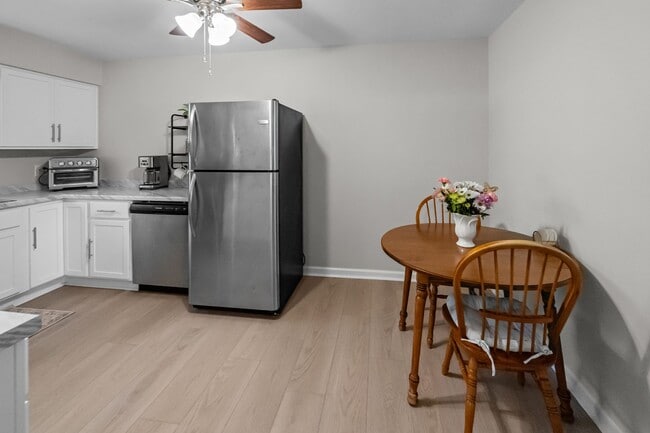 Building Photo - Charming 3-Bedroom Home on Savannah’s Southside with Covered Patio and Large Backyard