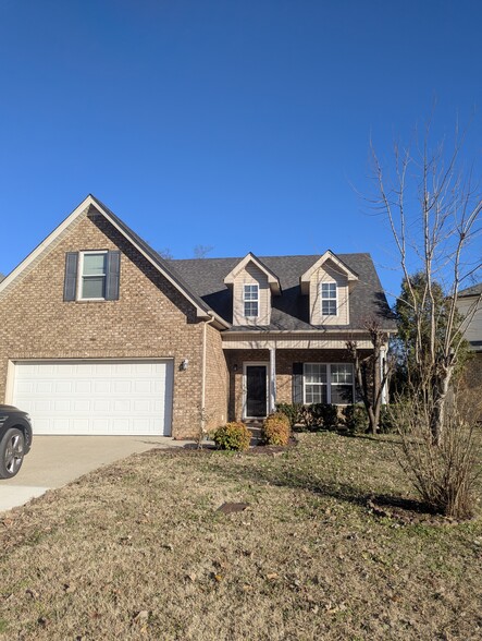 Front - 2480 Oak Hill Dr