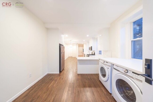 Building Photo - 1726 Beacon St