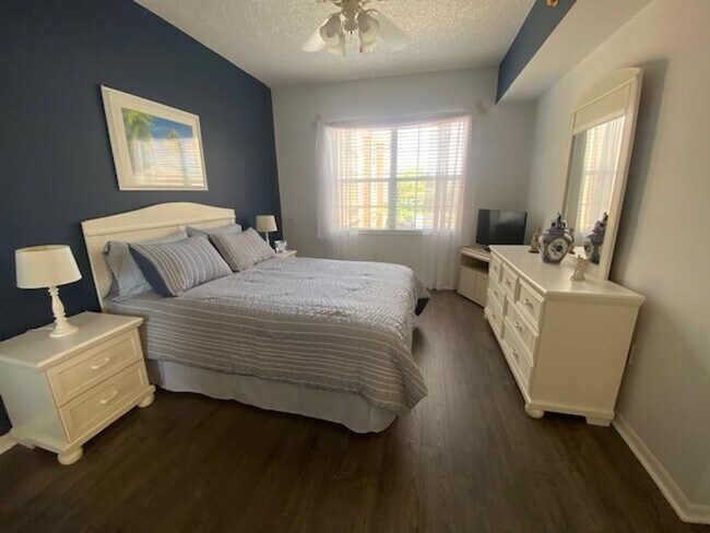 Building Photo - Furnished 2 bedroom 2 bathroom condo