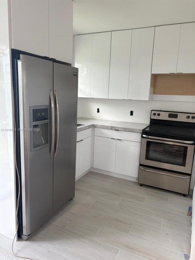 Building Photo - 10791 SW 221st St Rd