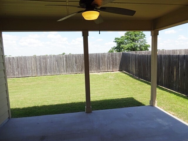 Building Photo - 631 Tom Kemp Dr