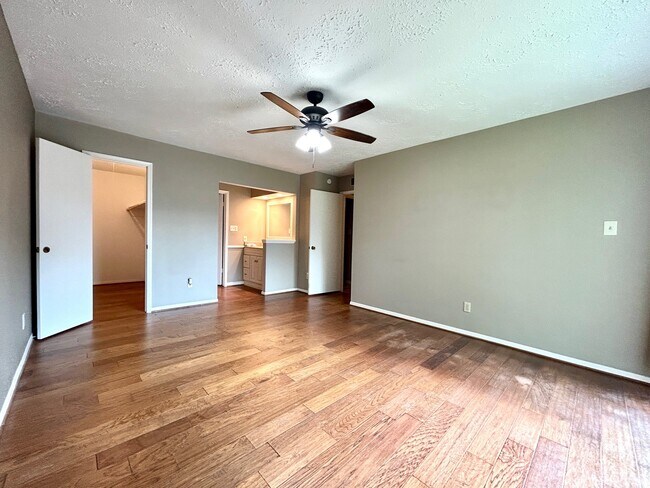 Building Photo - 2551 Coopers Post Ln