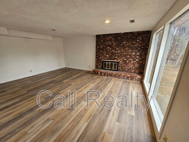 Building Photo - 4306 Ella Rd