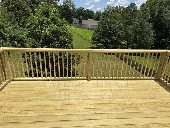 Building Photo - 9936 Falcon Crest Dr