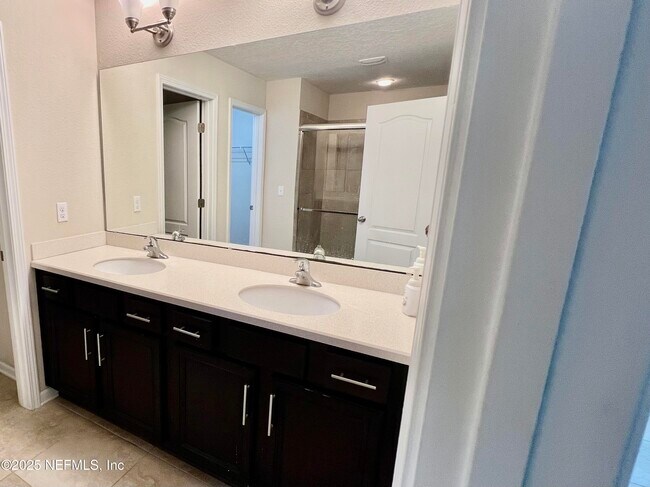 Building Photo - 12598 Itani Wy
