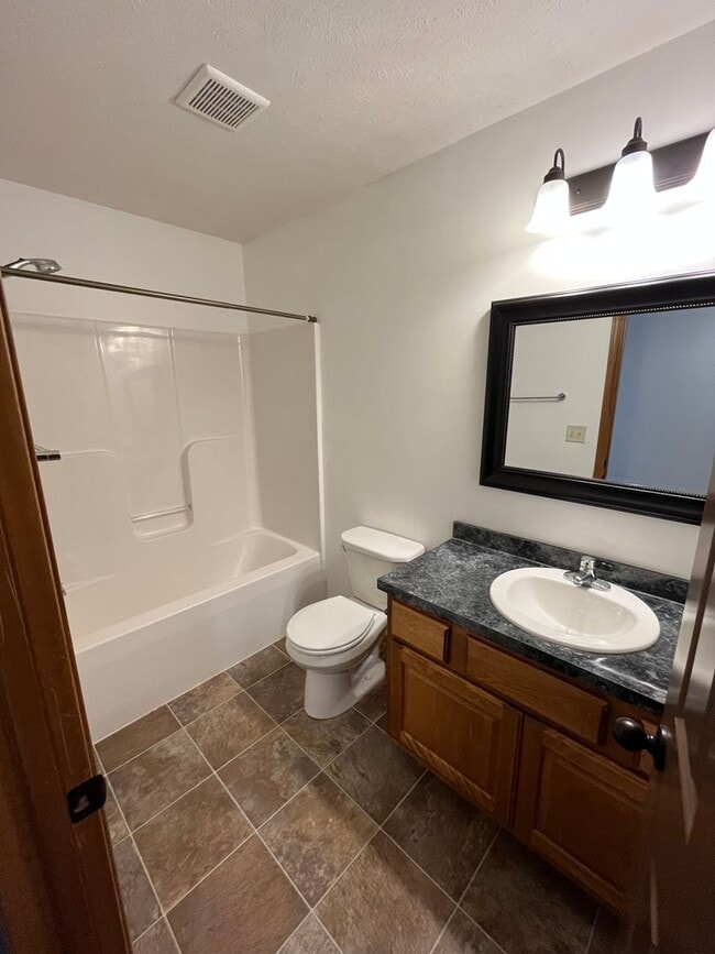 Building Photo - 8020 Renatta Dr