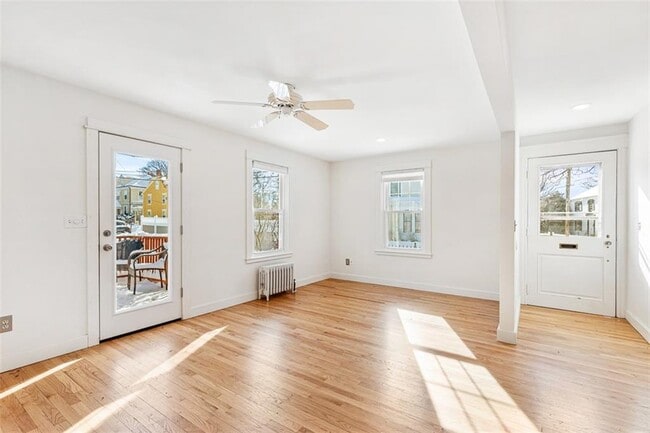 Building Photo - 31 Washington St