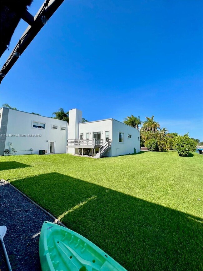 Building Photo - 7720 SW 147th Terrace