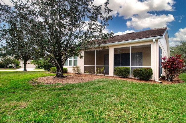 Building Photo - 8419 Whispering Woods Ct