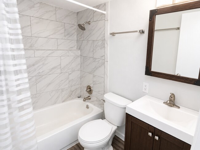 Building Photo - 2-Bed Denver Apartment Near Cherry Creek Trail & Garland Park